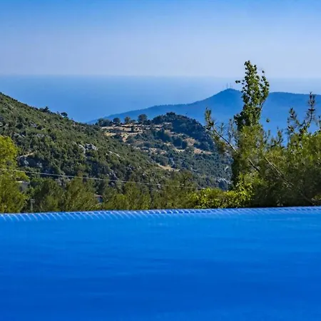 With Pool Jacuzzi And Sea View In Kas